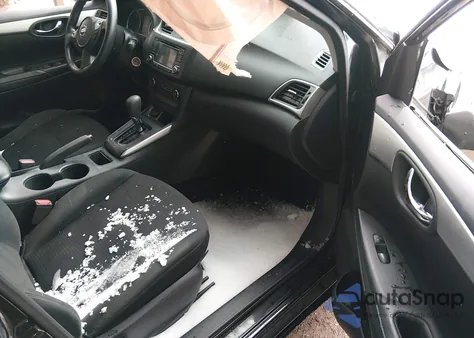 2018 Nissan Sentra S z USA, uszkodzony, nr VIN 3N1AB7AP8JY303895